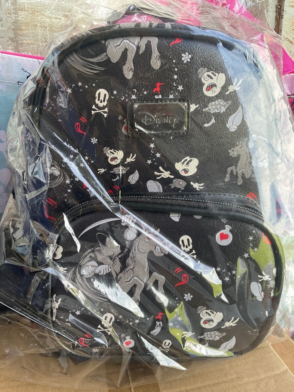 DISNEY   HEADLESS HORSEMAN LOUNGEFLY  NWT